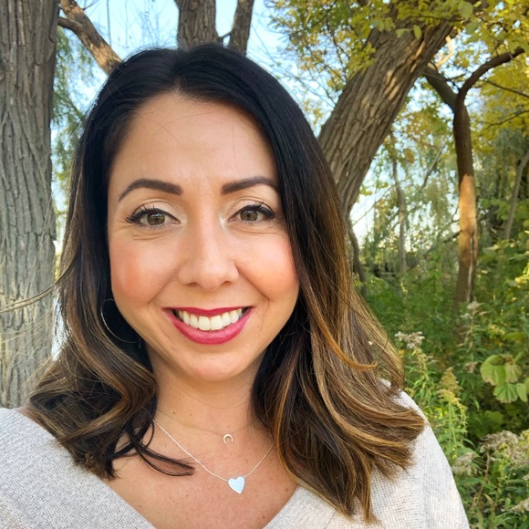 Meet your Posher, Natasha - Picture 1 of 1